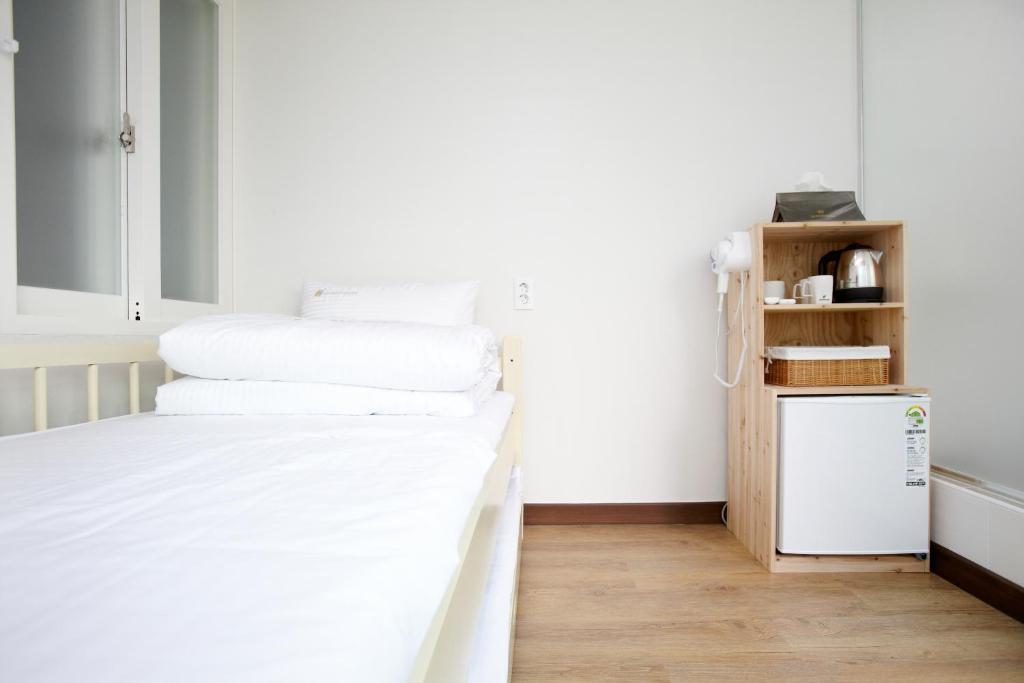 24 Guesthouse Sinchon Hongdae 서울특별시 외부 사진