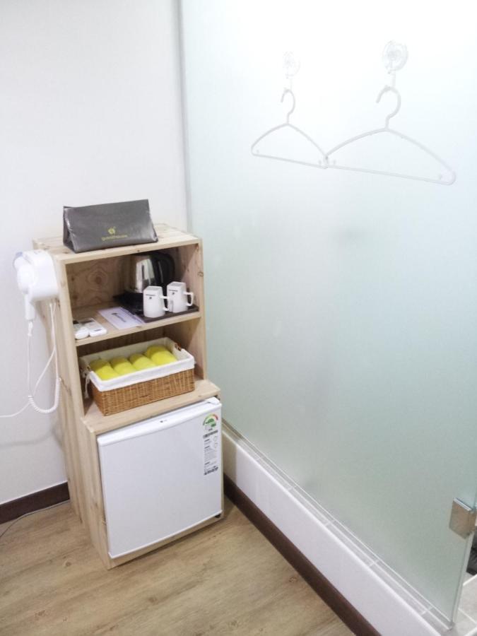 24 Guesthouse Sinchon Hongdae 서울특별시 외부 사진